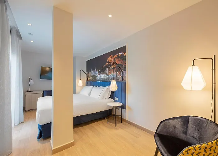 Eurostars Mediterranea Plaza Otel 4*