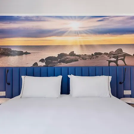 Eurostars Mediterranea Plaza Hotel 4*