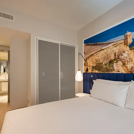 Eurostars Mediterranea Plaza Hotel