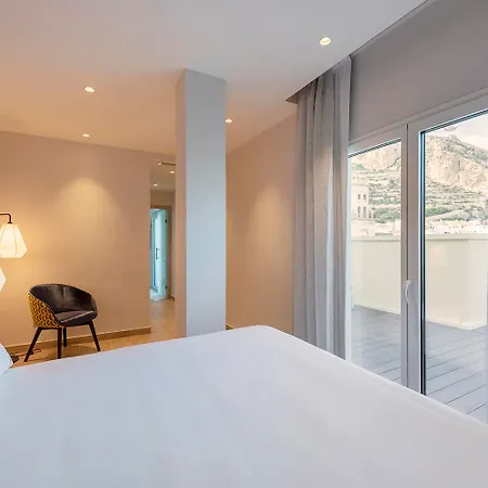 Hotel Eurostars Mediterranea Plaza 4*