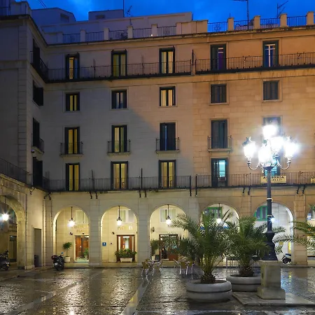 Eurostars Mediterranea Plaza 4*